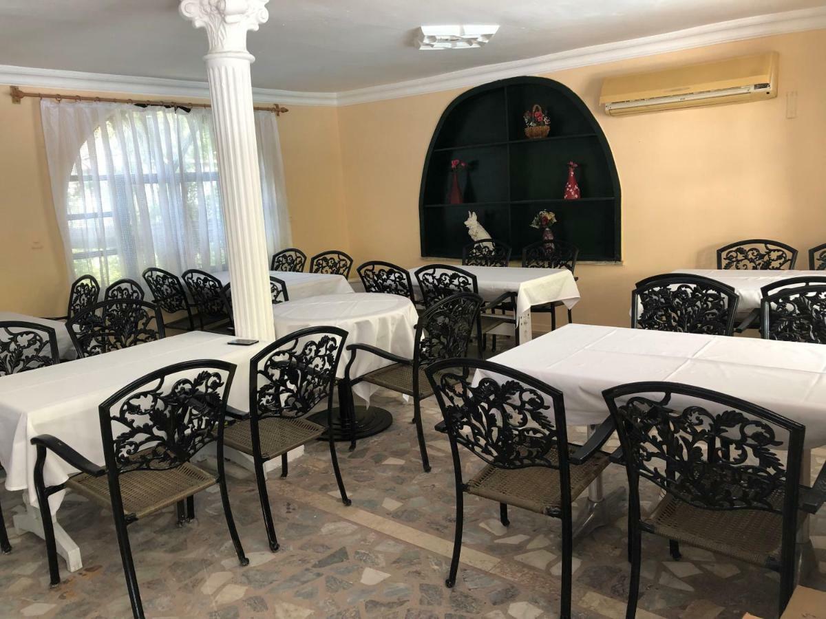 Kromer Garden Hotel Antalya Bagian luar foto